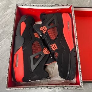 Stylish Men’s Sneakers -Jordan 4 Retro “Red Thunder”